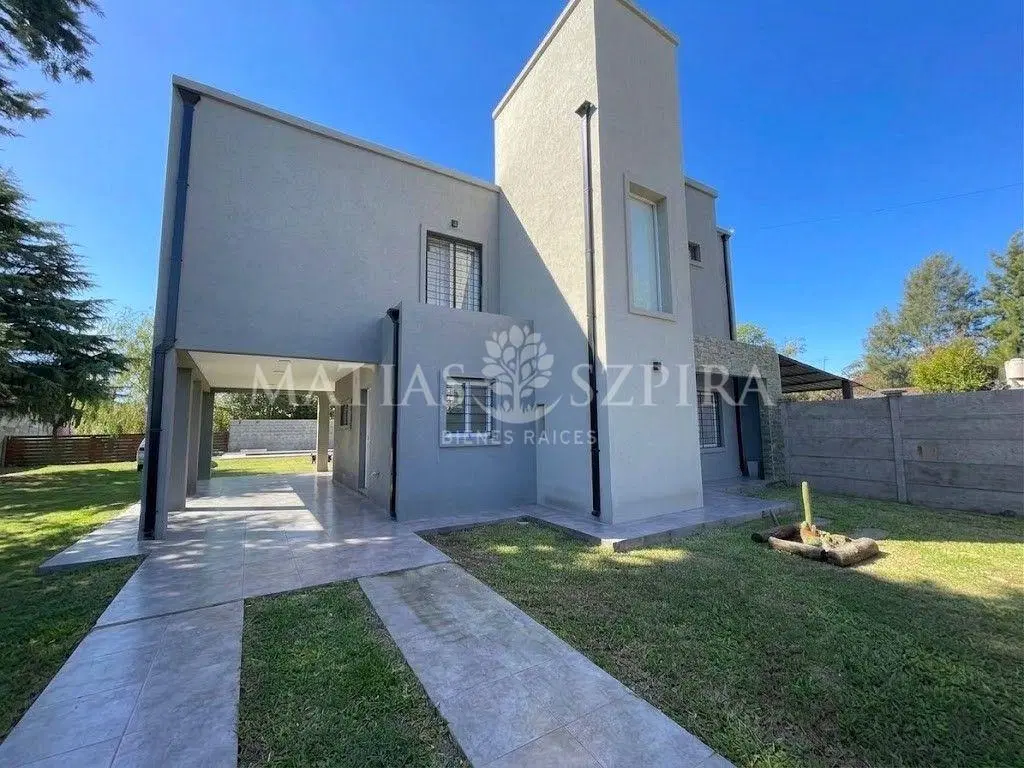 Casa 4 ambientes. | Martiniano Leguizamon 1011 2
