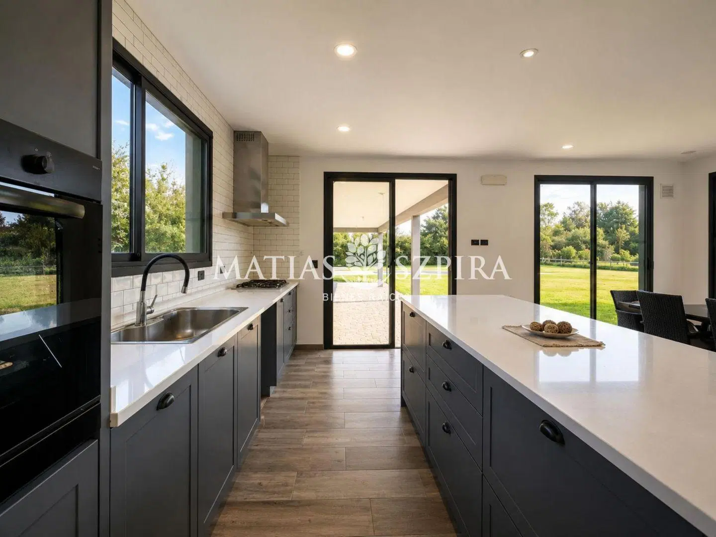 Propiedad en venta de cuatro ambientes Lomas de San Francisco 5