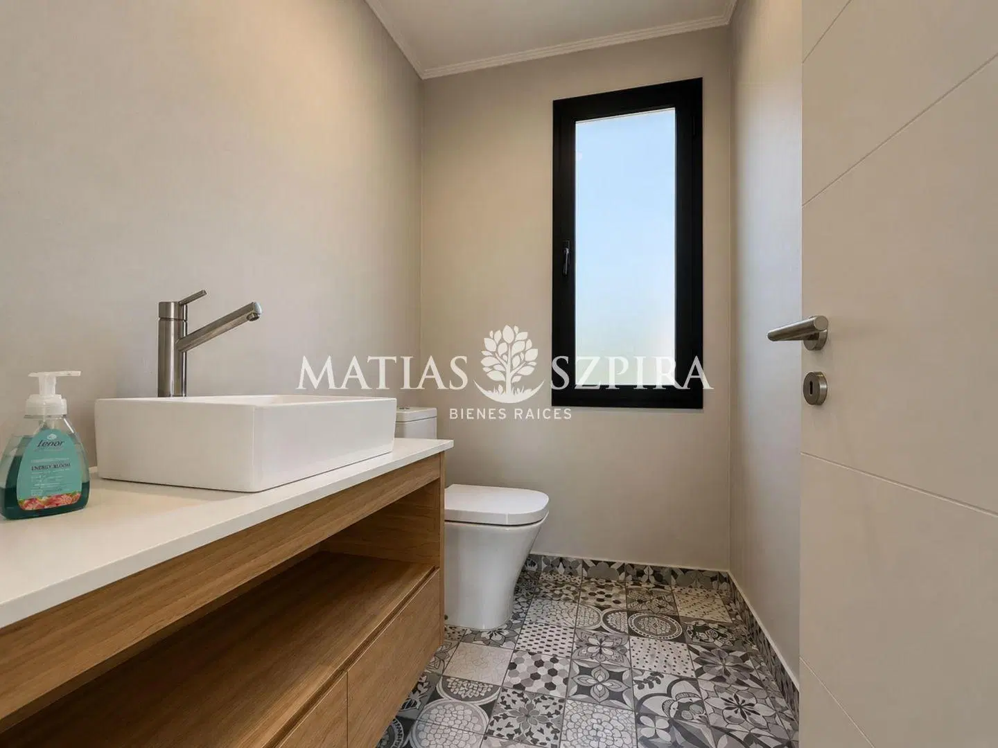 Propiedad en venta de cuatro ambientes Lomas de San Francisco 2