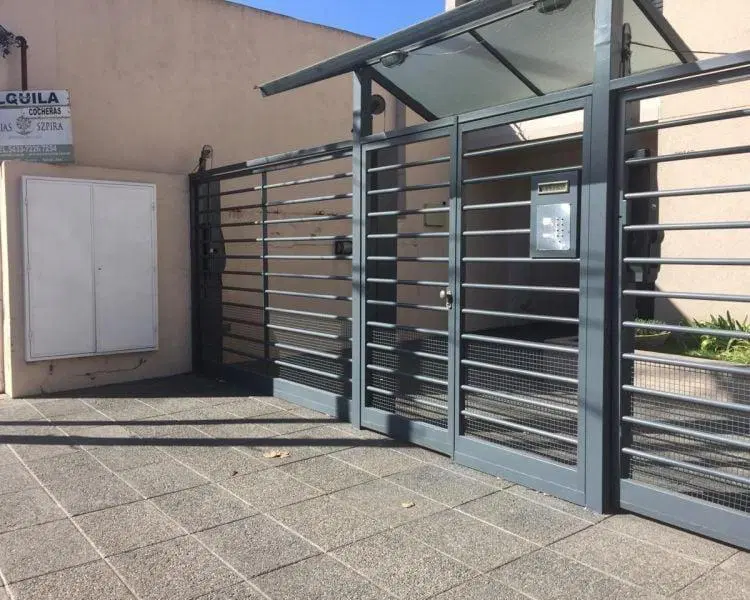 VENTA COCHERA CASTELAR SUR 2