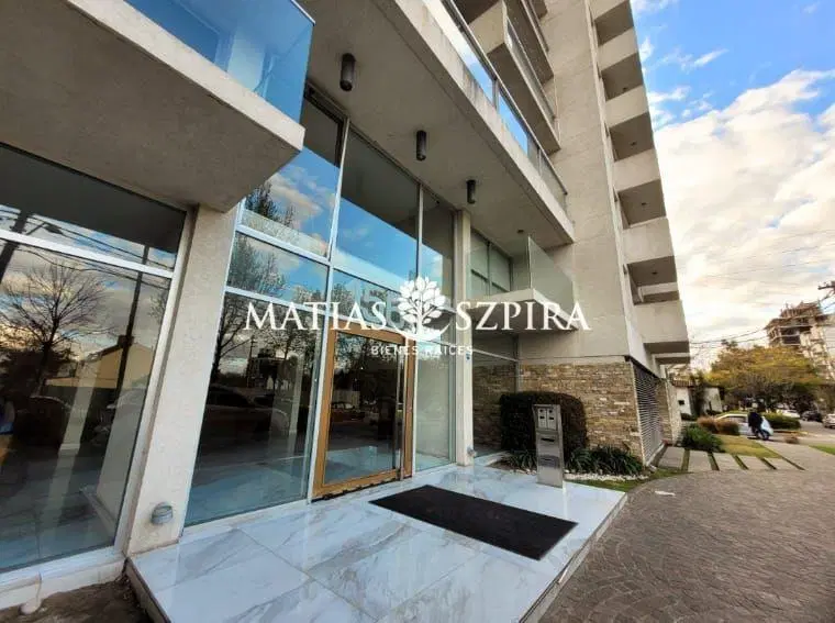 Venta cochera cubierta Durban Mansilla Ituzaingó Norte 1