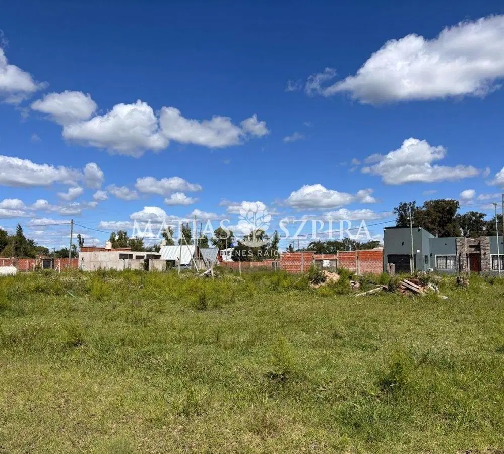Lote . | AV. Ricardo Balbin 2