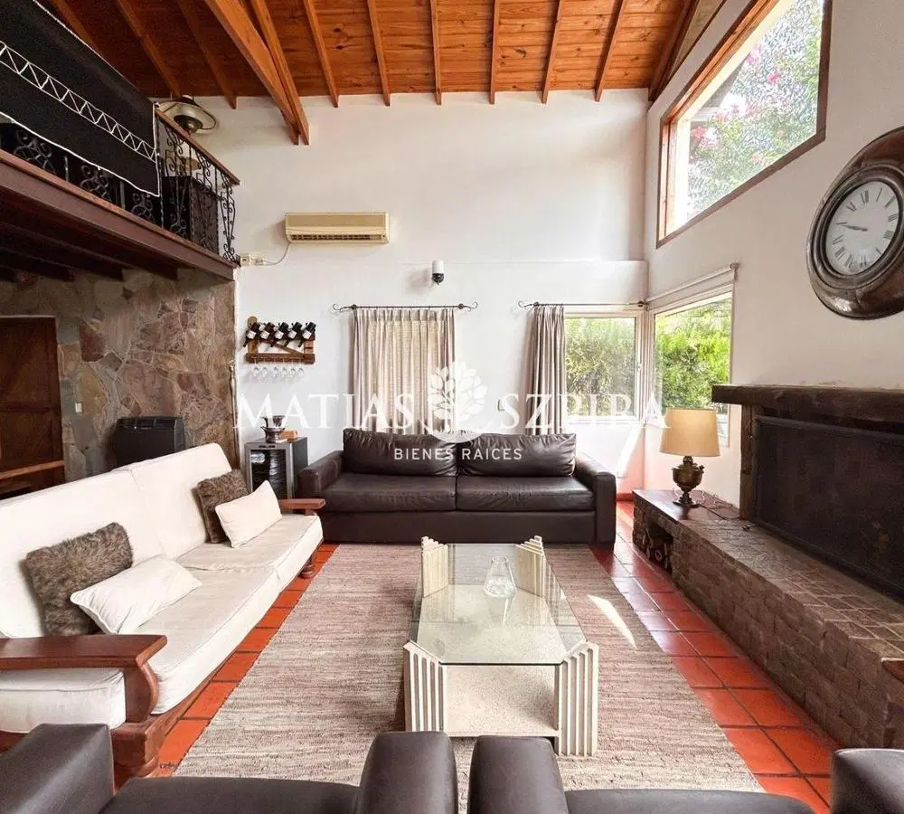 Casa en venta en Banco Provincia 3