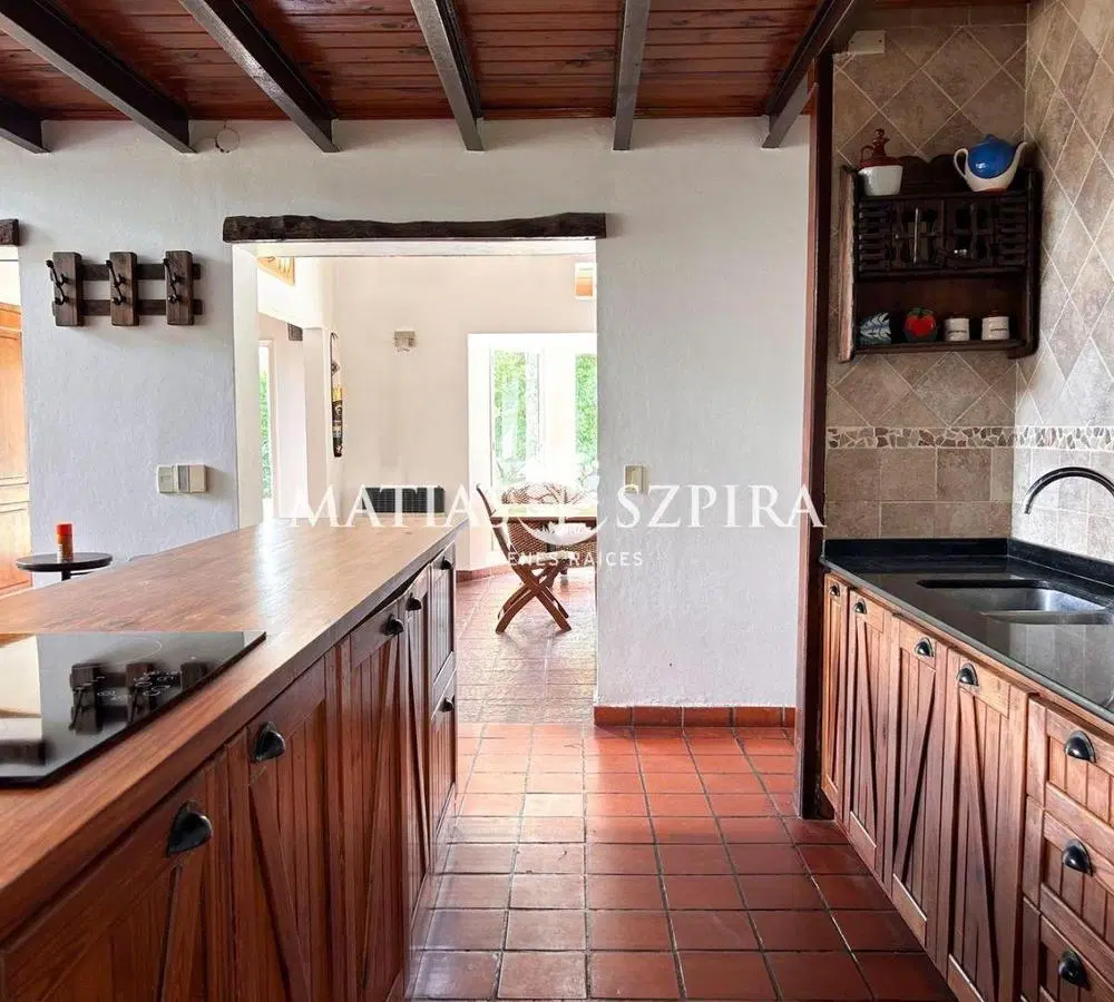 Casa en venta en Banco Provincia 2