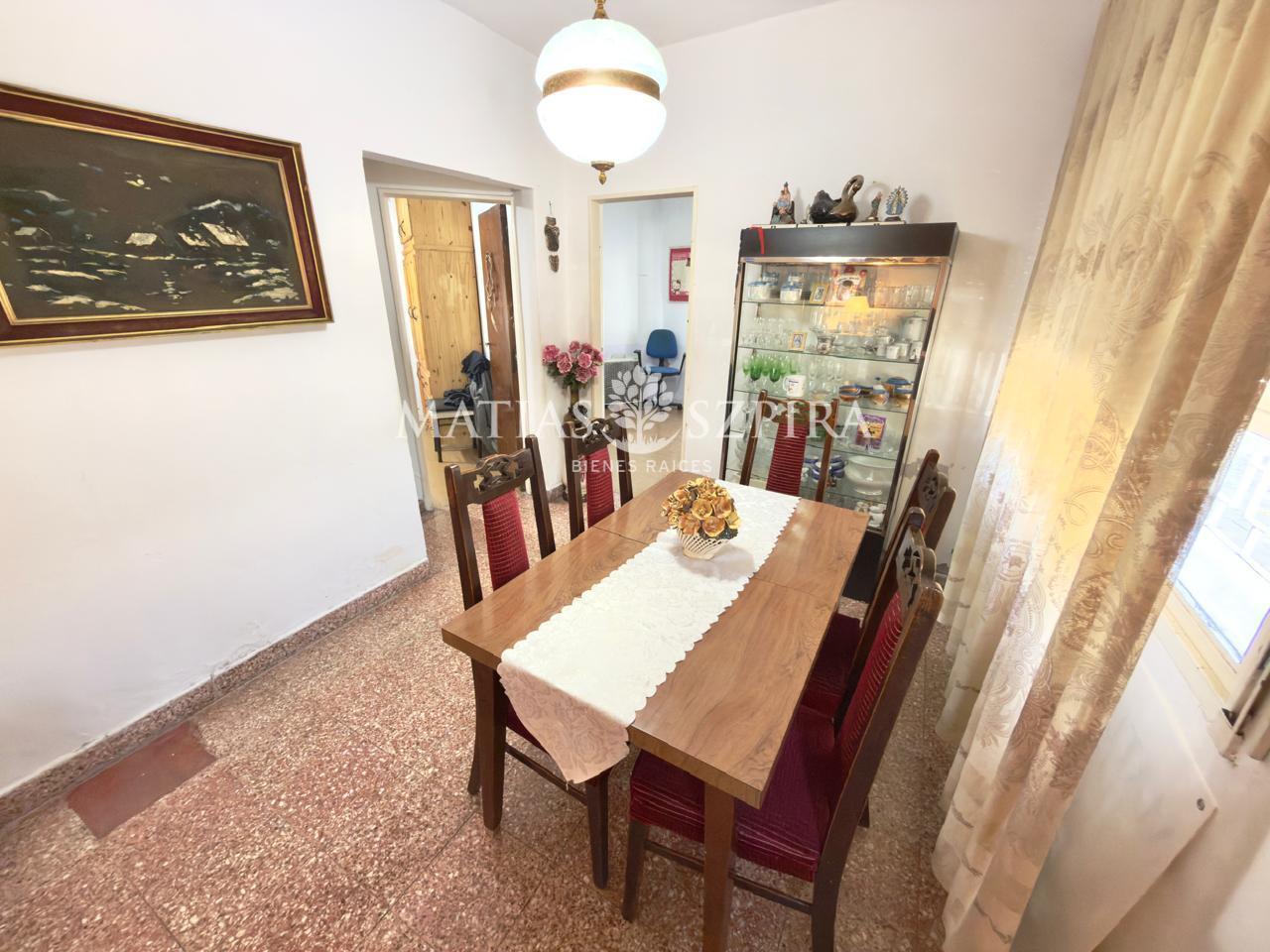 Casa en Venta 4 ambientes con cochera Ramos Mejia