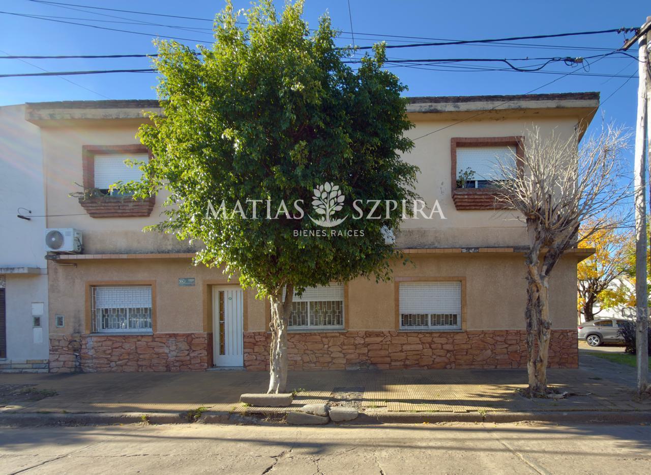 Foto de Casa en Venta 4 ambientes con cochera Ramos Mejia, imagen 4