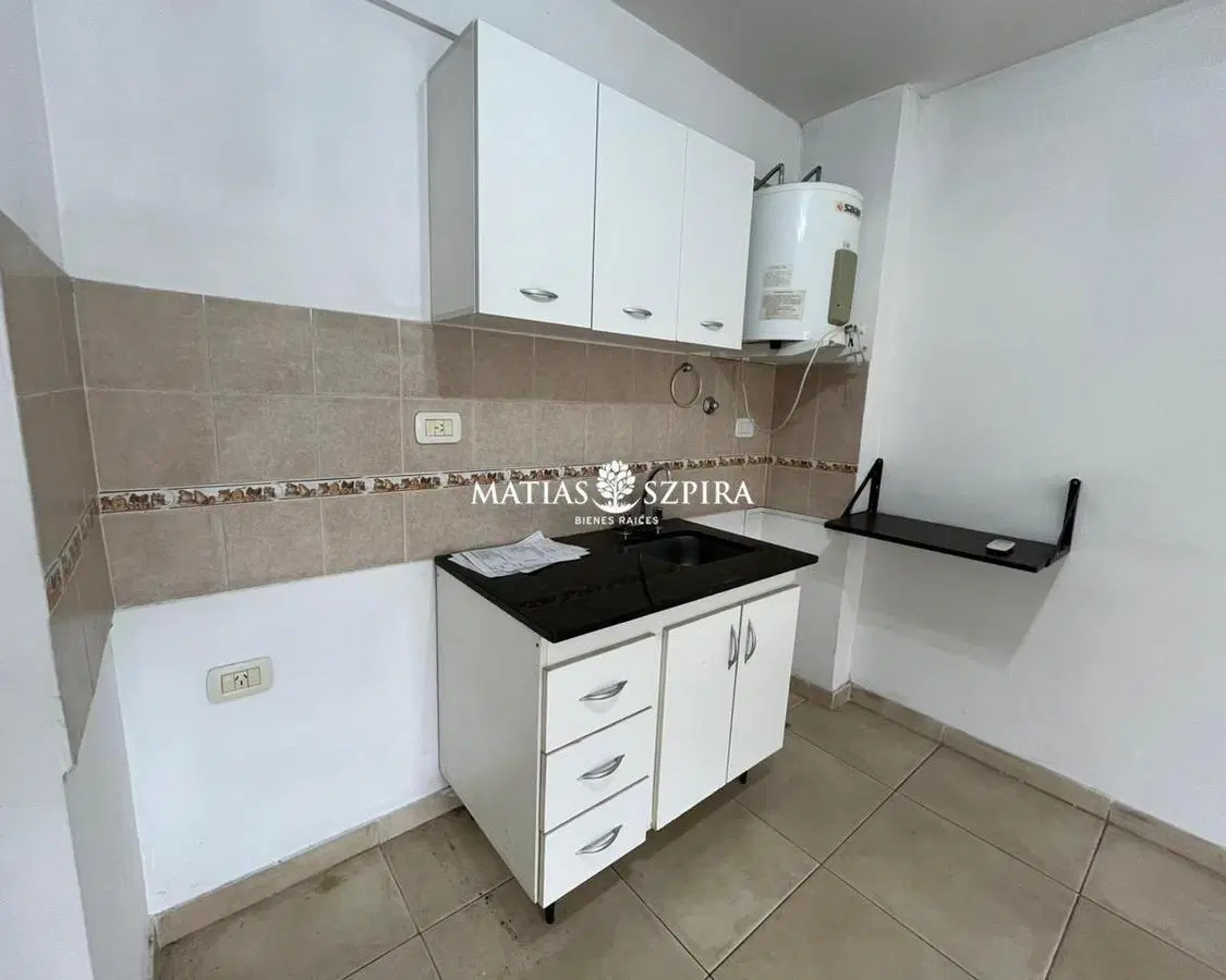 MONOAMBIENTE EN VENTA CON BALCON EN MORÓN 2