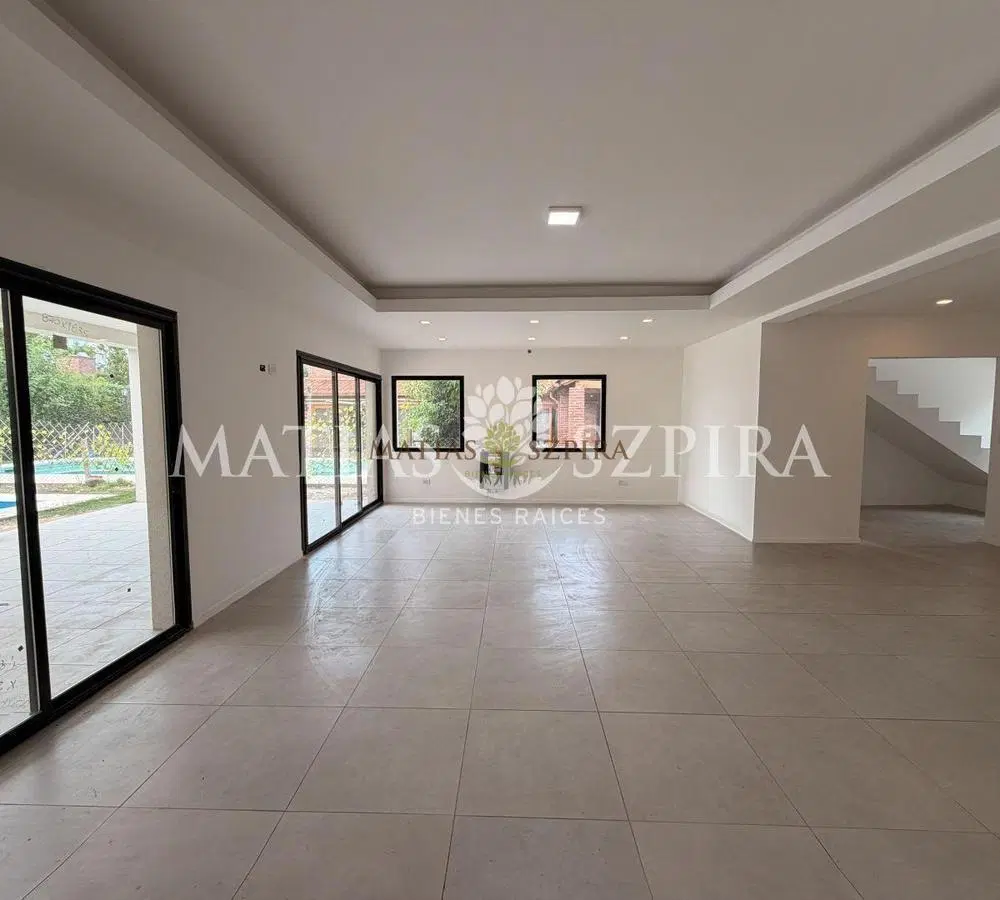 Casa 4 ambientes en Country Club Banco Provincia 2