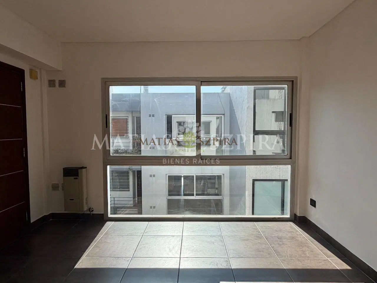 Departamento en alquiler con cochera 3