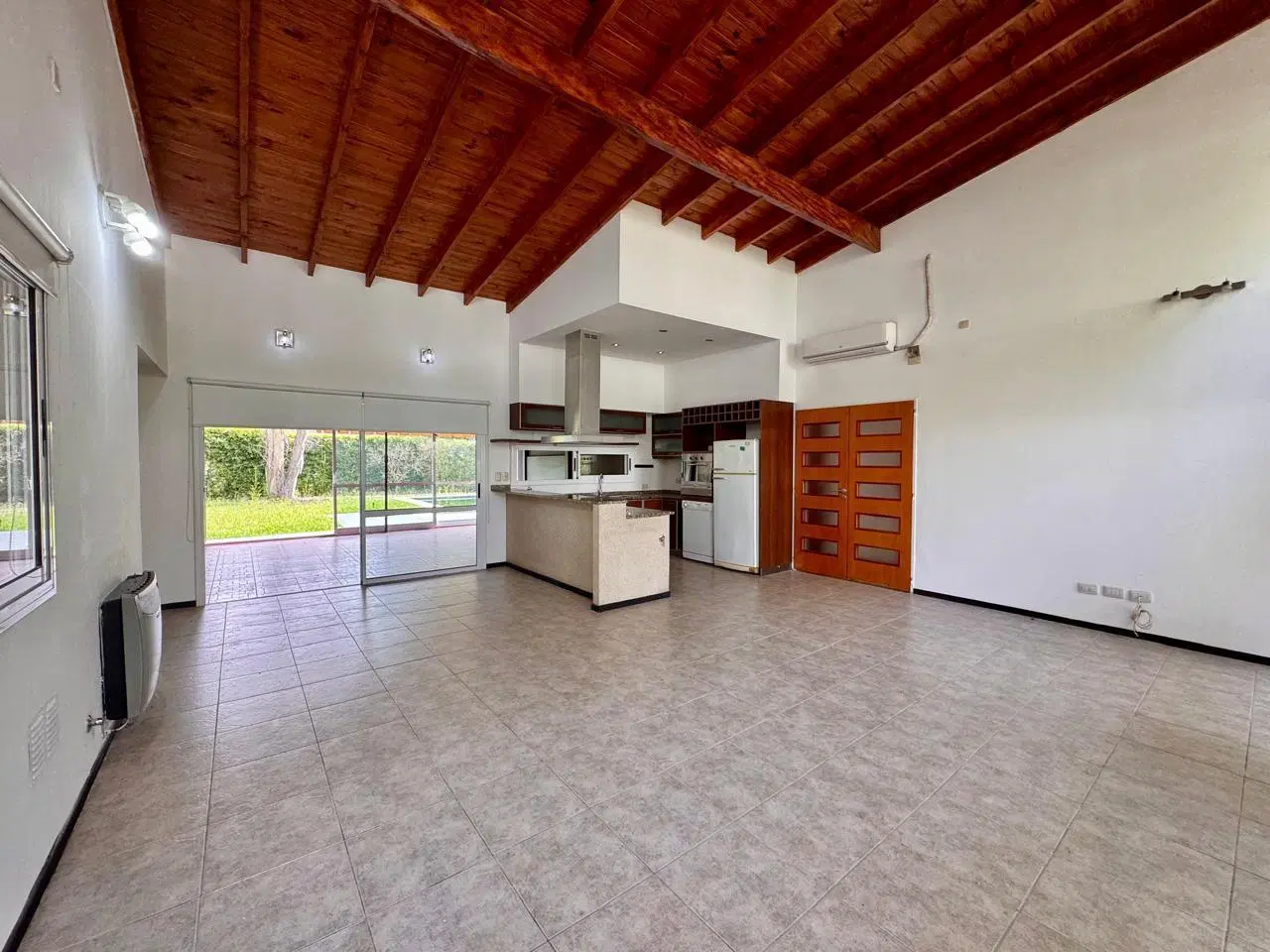 Casa de 5 Ambientes en Venta en La Cesarina 4
