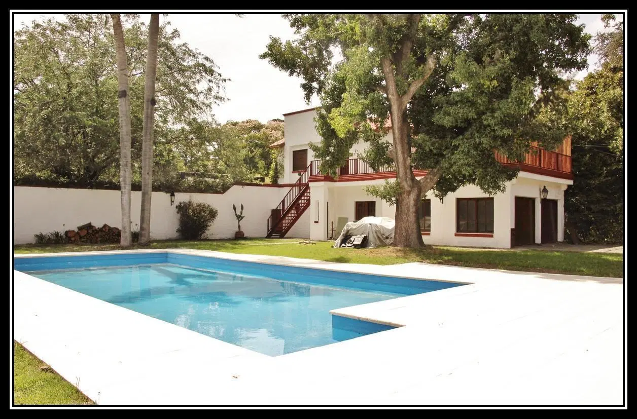 Casa en Barrio Parque Leloir 5 ambientes 4300 m2 terreno 5