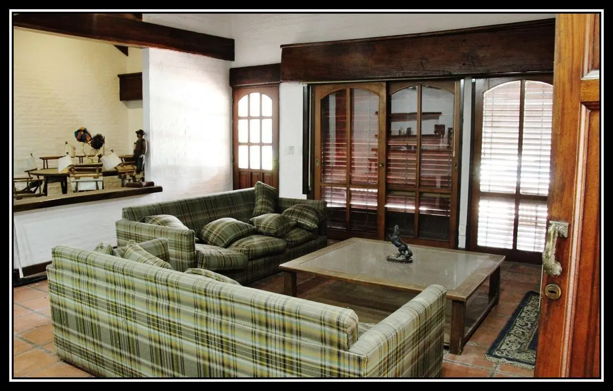 Casa en Barrio Parque Leloir 5 ambientes 4300 m2 terreno 4