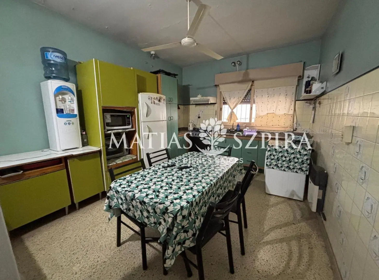 Locales comerciales y PH en planta alta 2