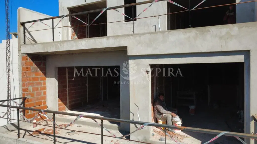 Venta Local en Edificio Nazca Villa del Parque 4