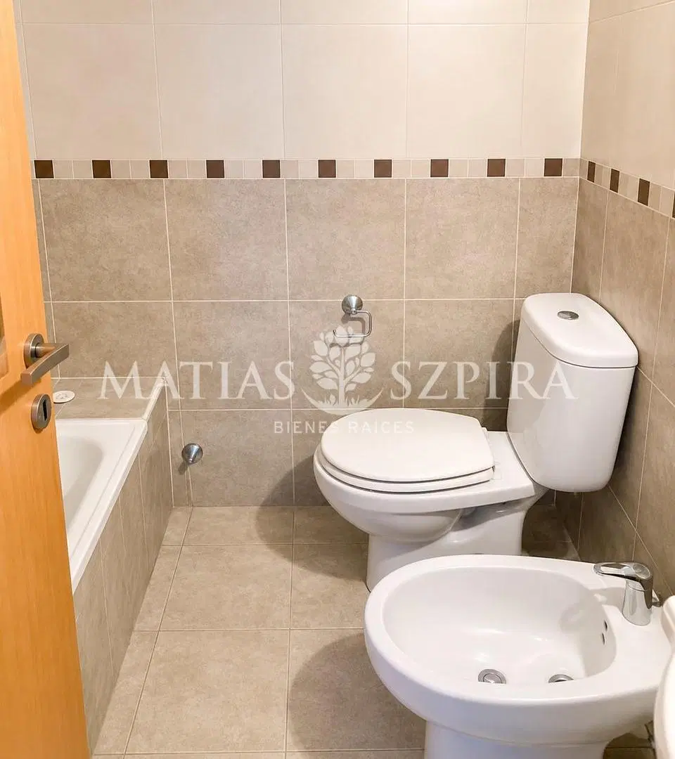 Departamento en Alquiler con Cochera 5