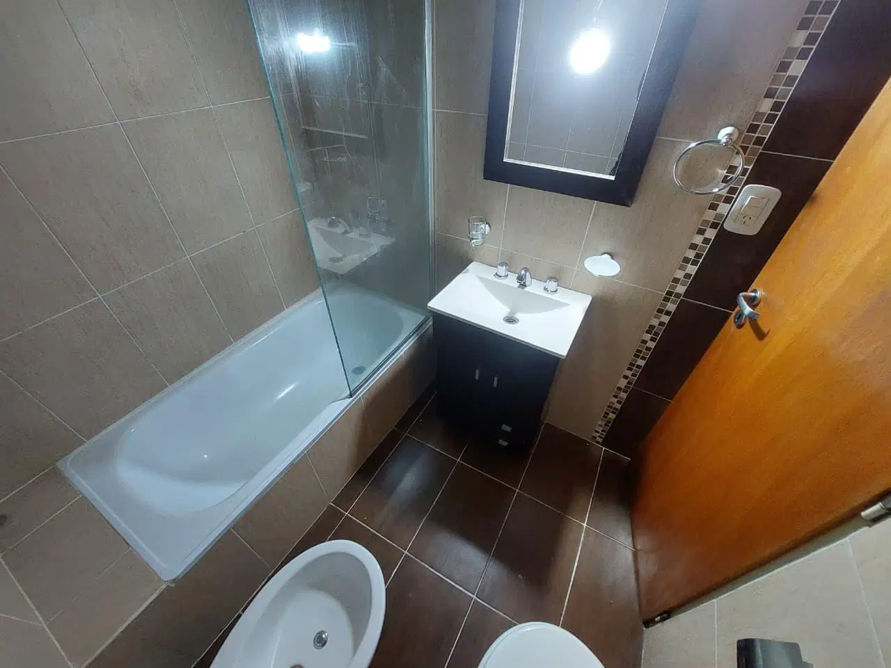 Venta de departamento 2 ambientes con cocheras en Villa Luzuriaga 3