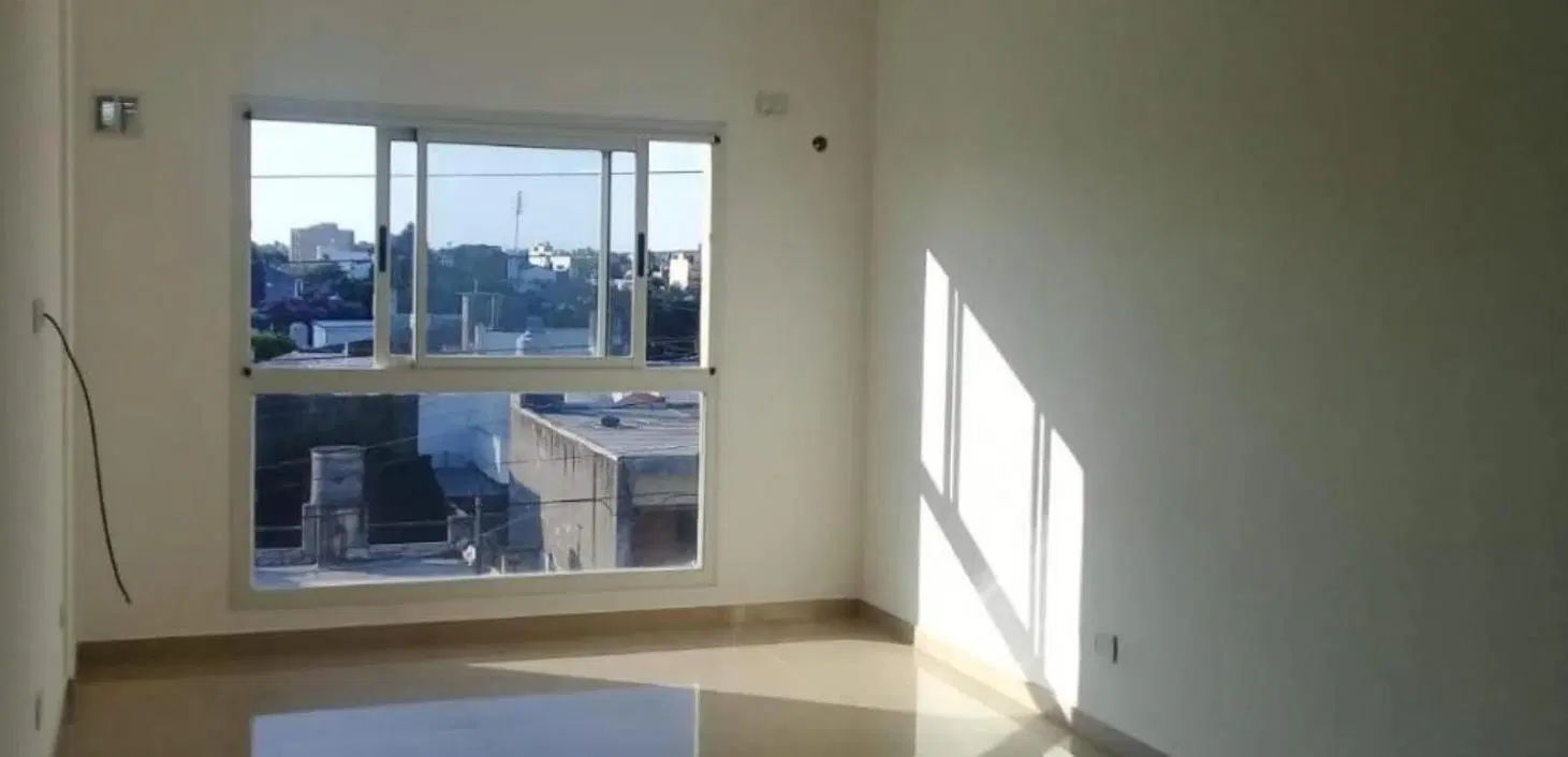 Venta de departamento 2 ambientes con cocheras en Villa Luzuriaga 1