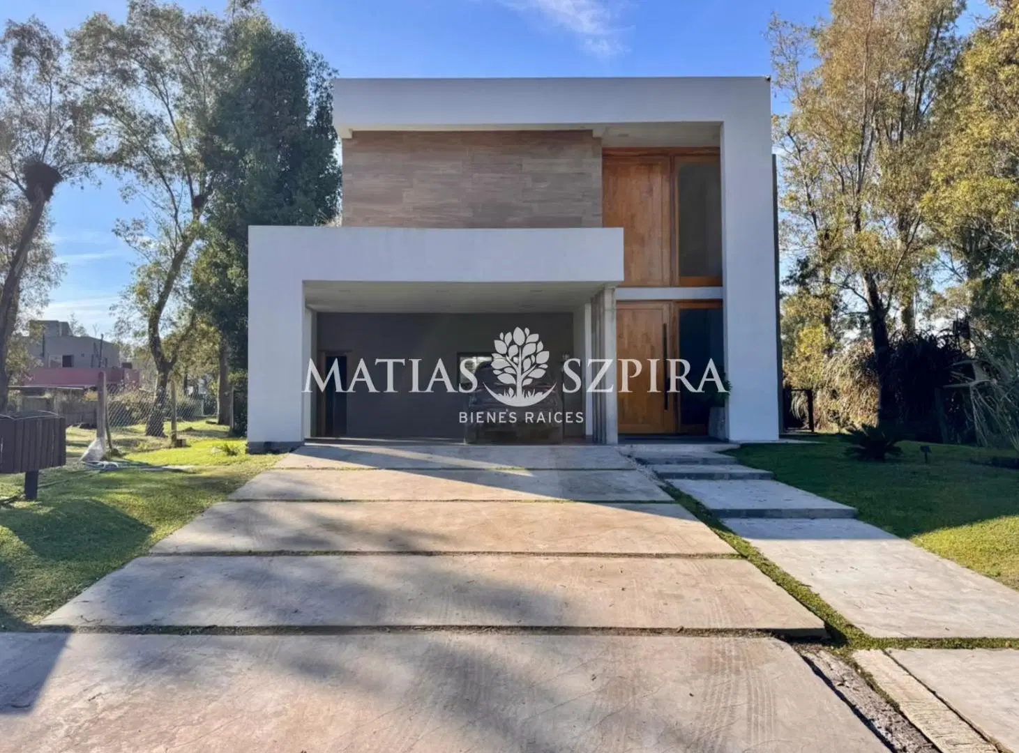 Casa en Venta 4 Ambientes en Álvarez del Bosque 2