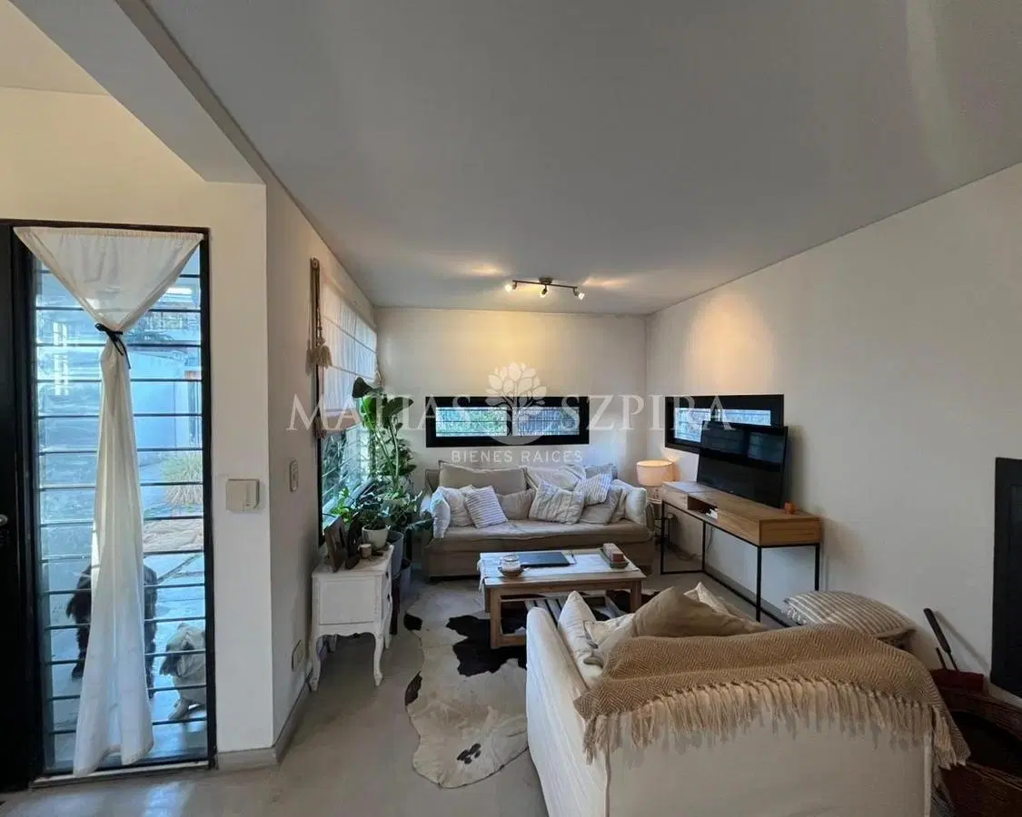 Casa 4 ambientes minimalista en parque Leloir 2