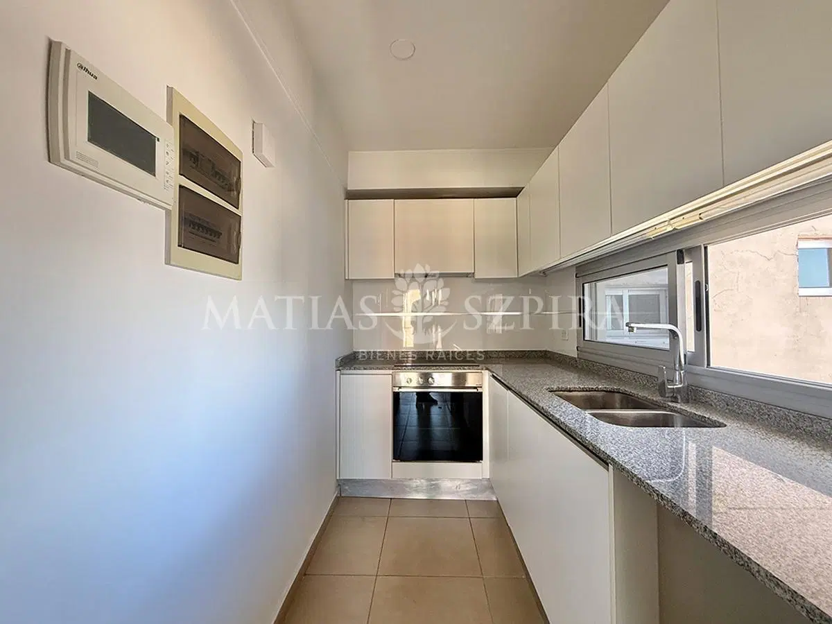 Venta departamento 3 AMBIENTES con cochera en Castelar Norte 3