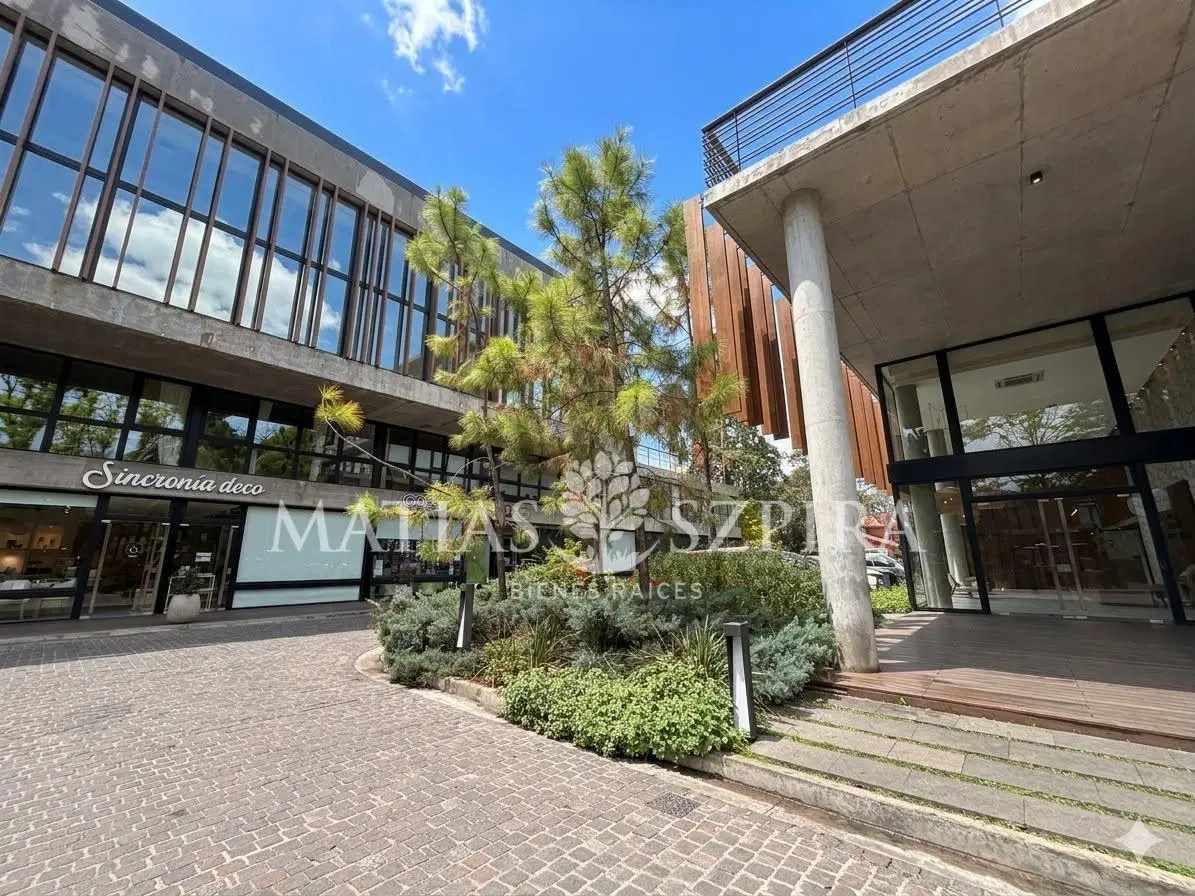 Alquiler Locales comerciales en Parque Leloir, Ituzaingó en Complejo Thays Parque Leloir 2