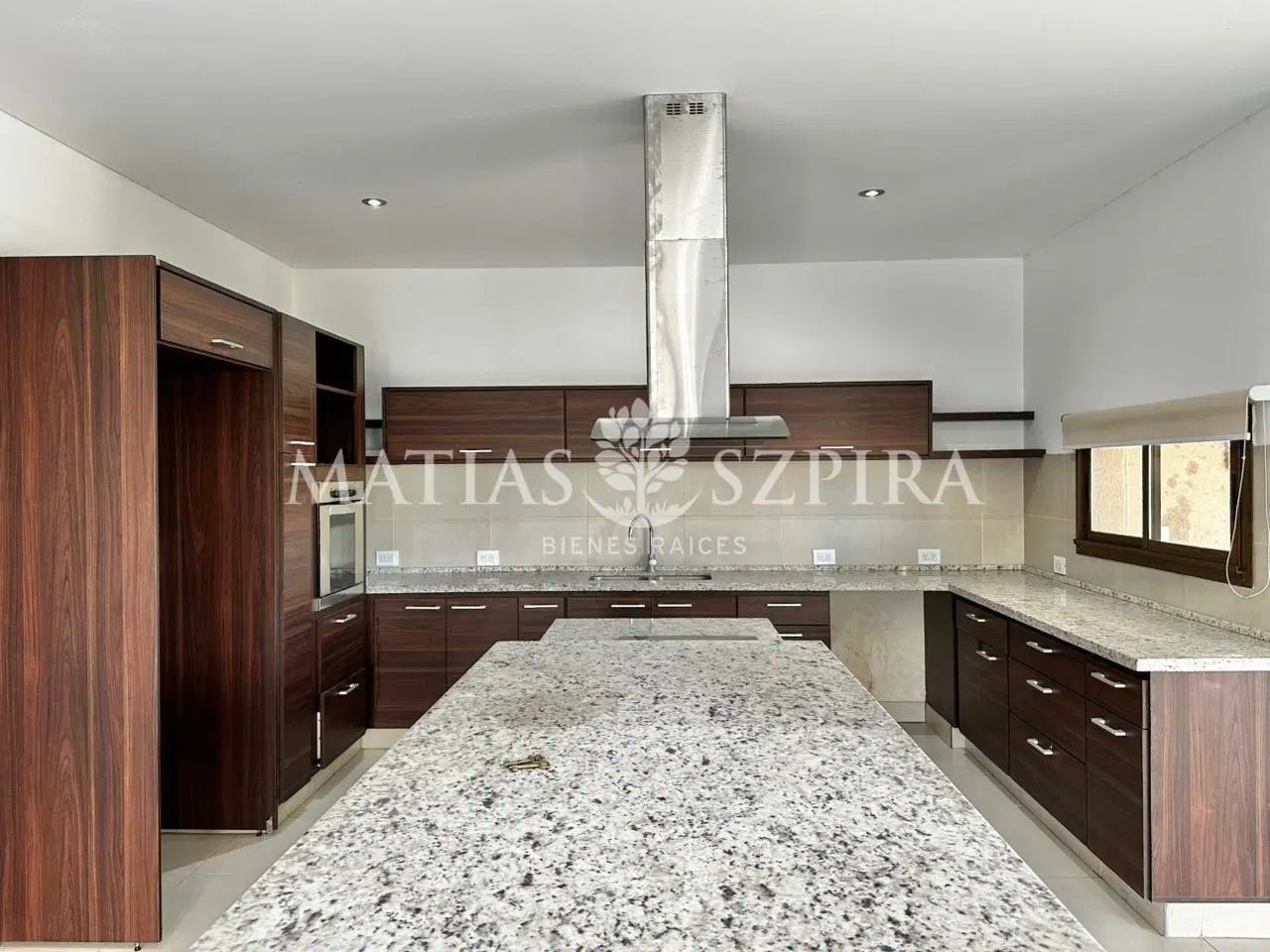 Casa en alquiler, 6 ambientes Terravista 5