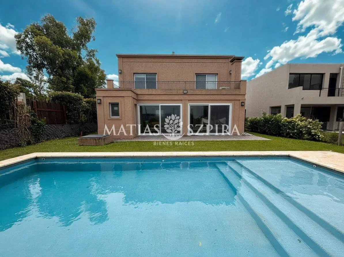 Casa en venta en Alvarez del bosque 2