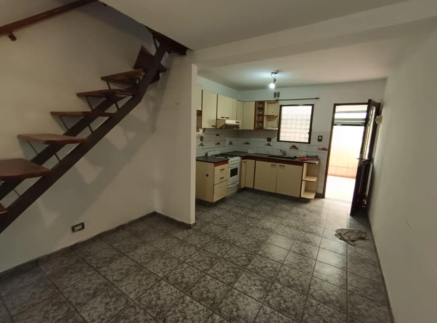 Venta de departamento 3 ambientes en San Justo 5