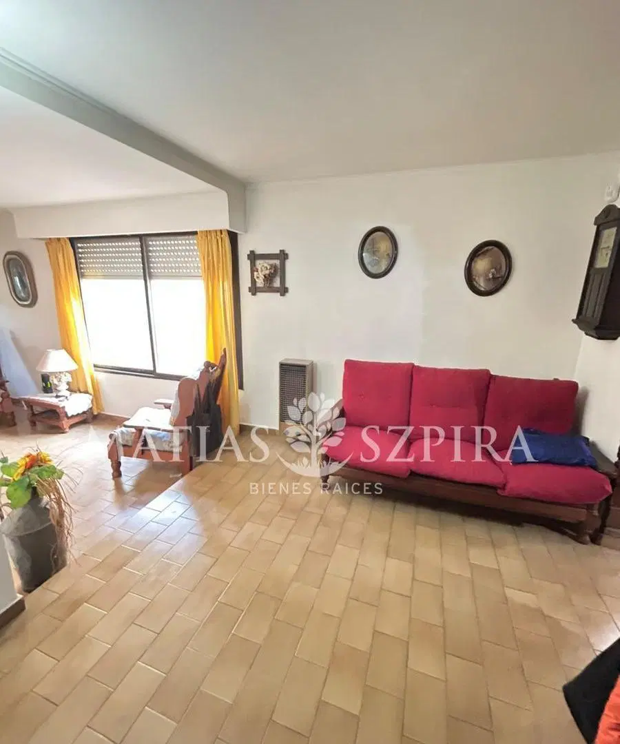 Casa venta 5 ambientes jardin quincho y galpon 4