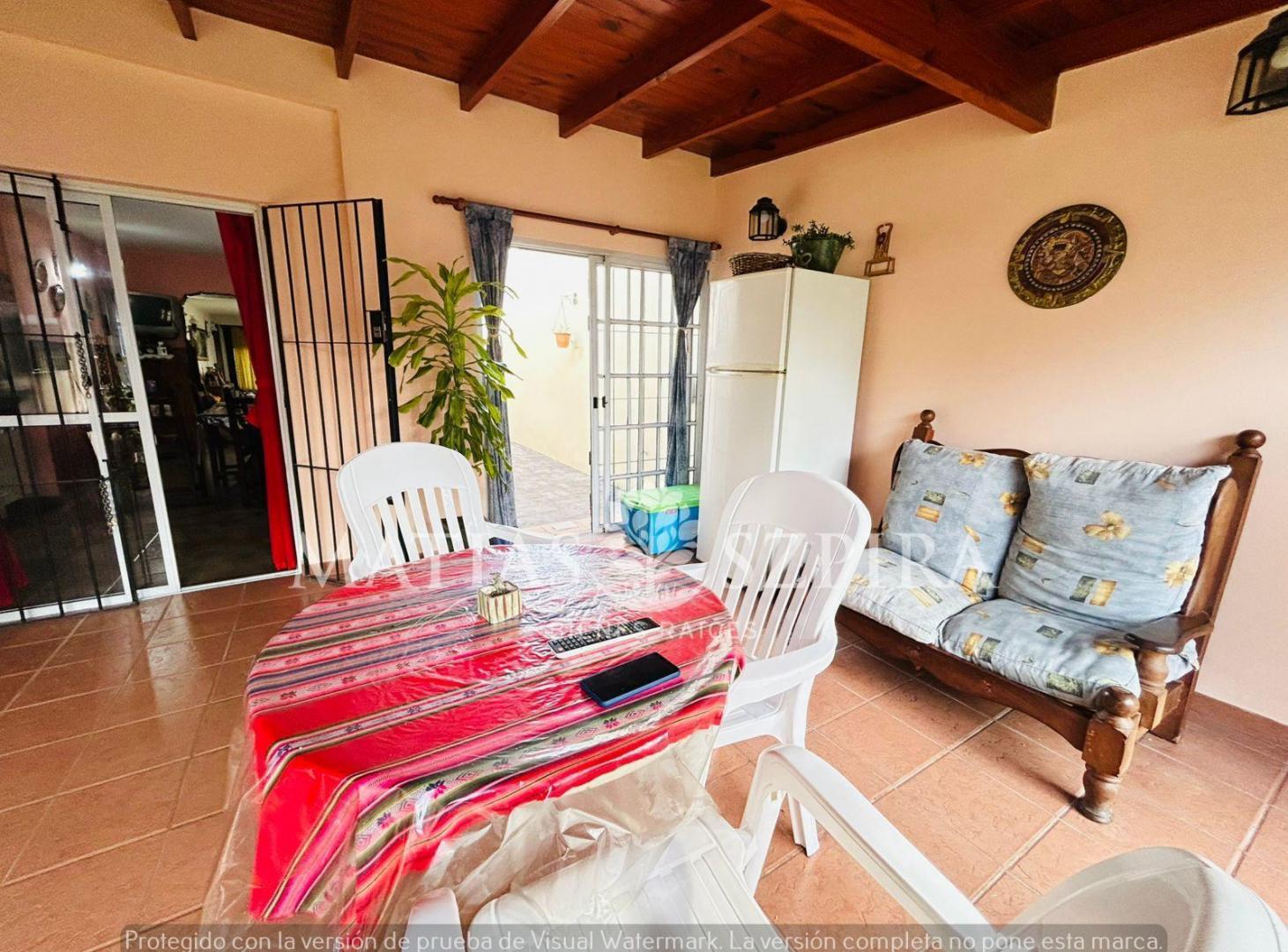 Casa venta 5 ambientes jardin quincho y galpon