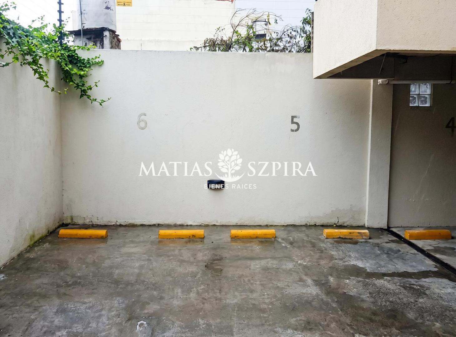 Cochera en Florida