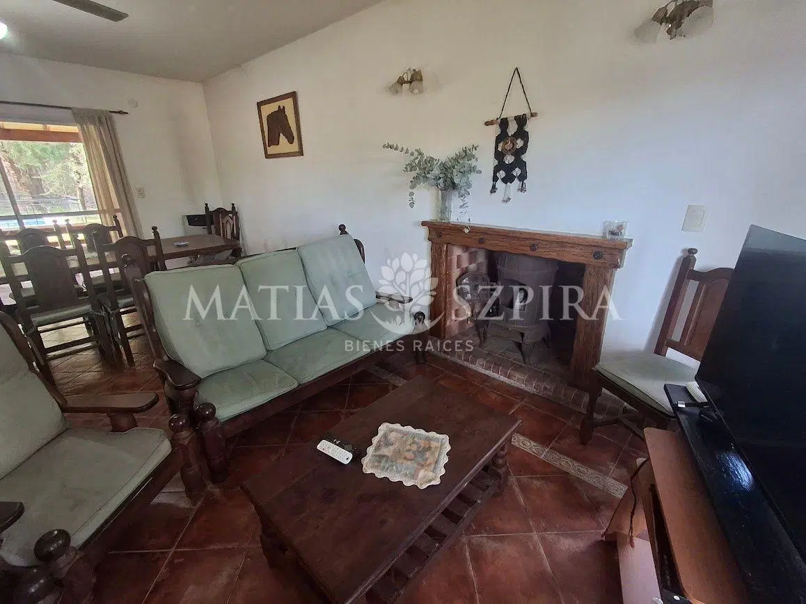 Casa con parque y pileta Country Boca Raton 4