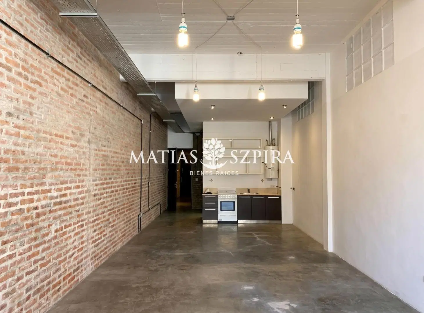 Excelente oficina en Nuñez con estilo industrial 2