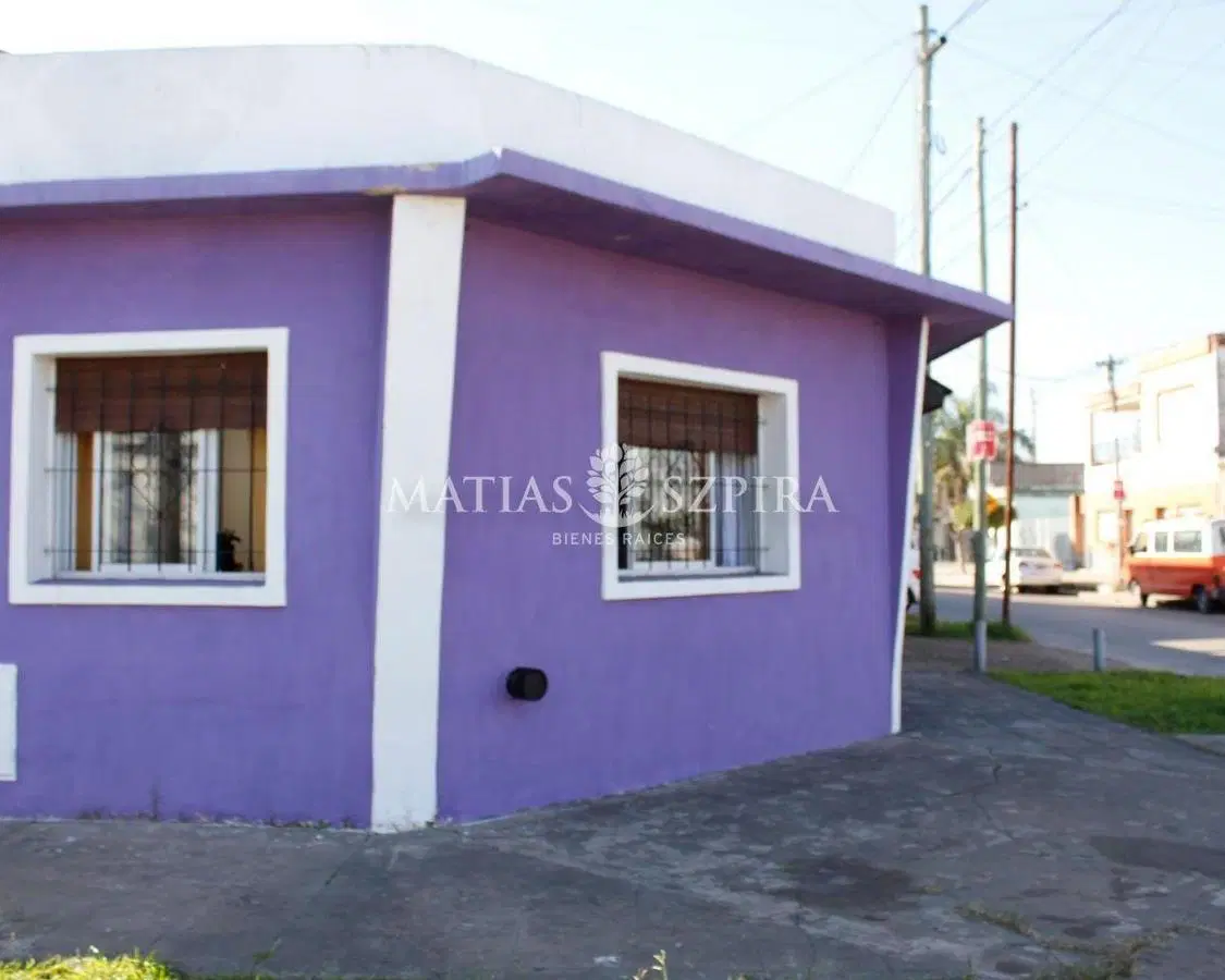 Casa 2 ambientes. | Juan A Maza 1347 5