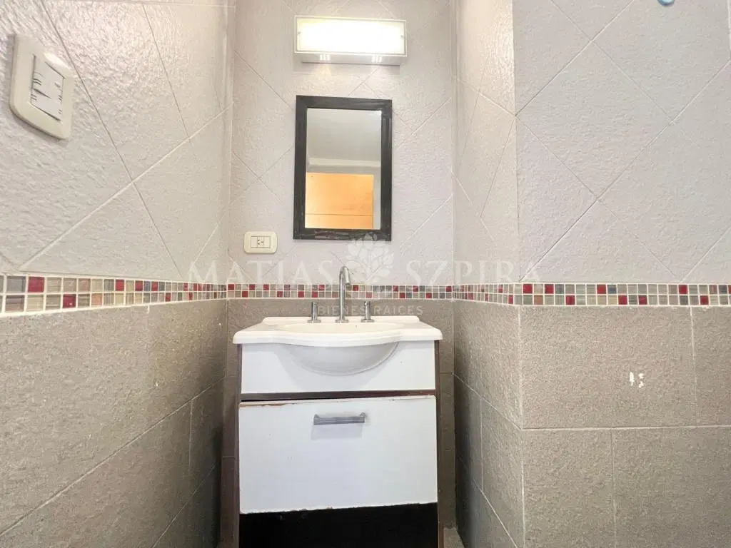 Monoambiente con cochera apto profesional - Moron Centro 5