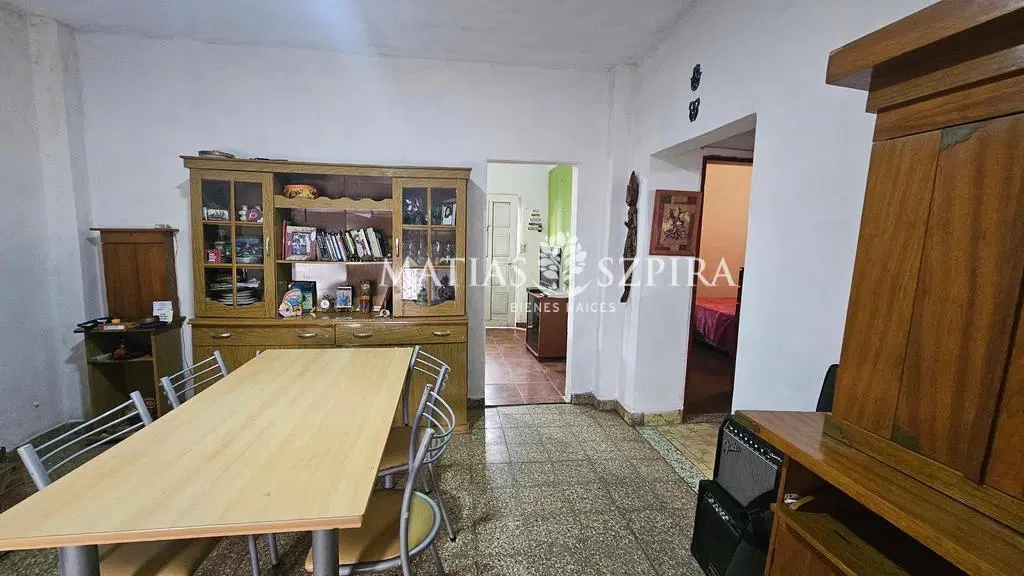 Casa en Ituzaingó 4 ambientes con pileta y parque 2
