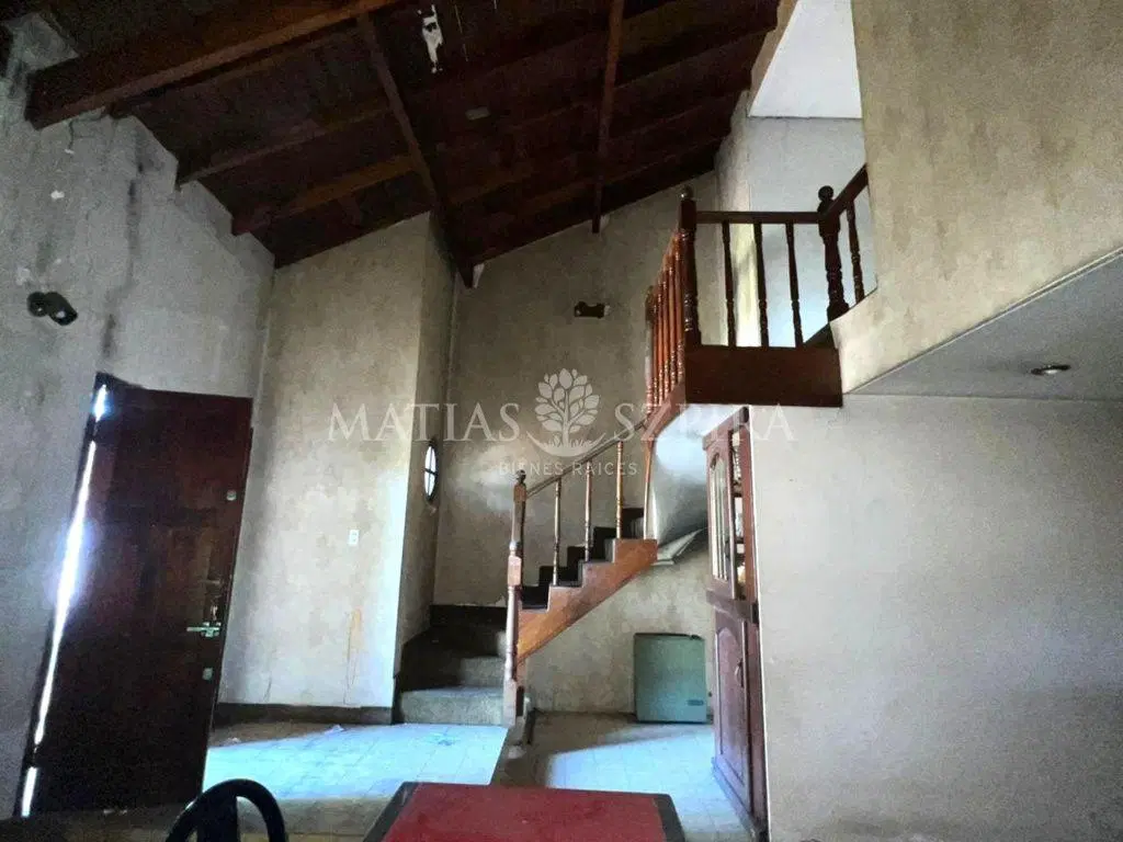 CHALET A REFACCIONAR EXCELENTE UBICACIÓN 3