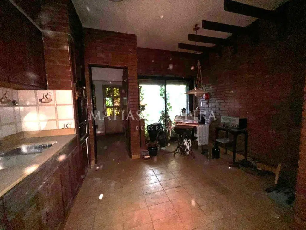 CHALET A REFACCIONAR EXCELENTE UBICACIÓN 8