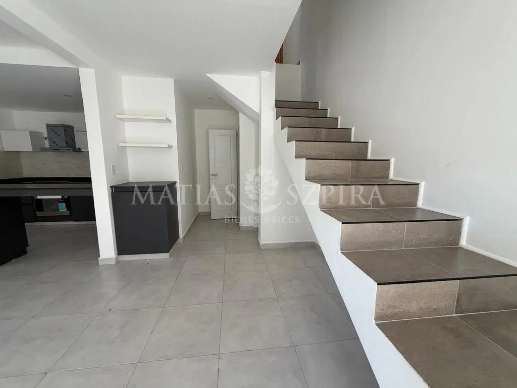 Triplex en Venta 3 ambientes Complejo Hadas en Ituzaingó 8
