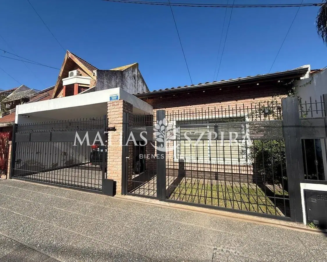 VENTA - Casa 4 ambientes con gran parque en Ituzaingó 1