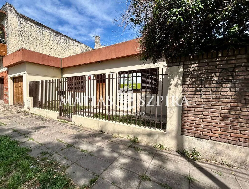 Venta de Casa 4 Ambientes en San Andres, General San Martín. 3