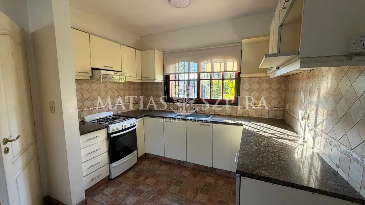 Casa 5 Ambientes en Castelar Norte 5