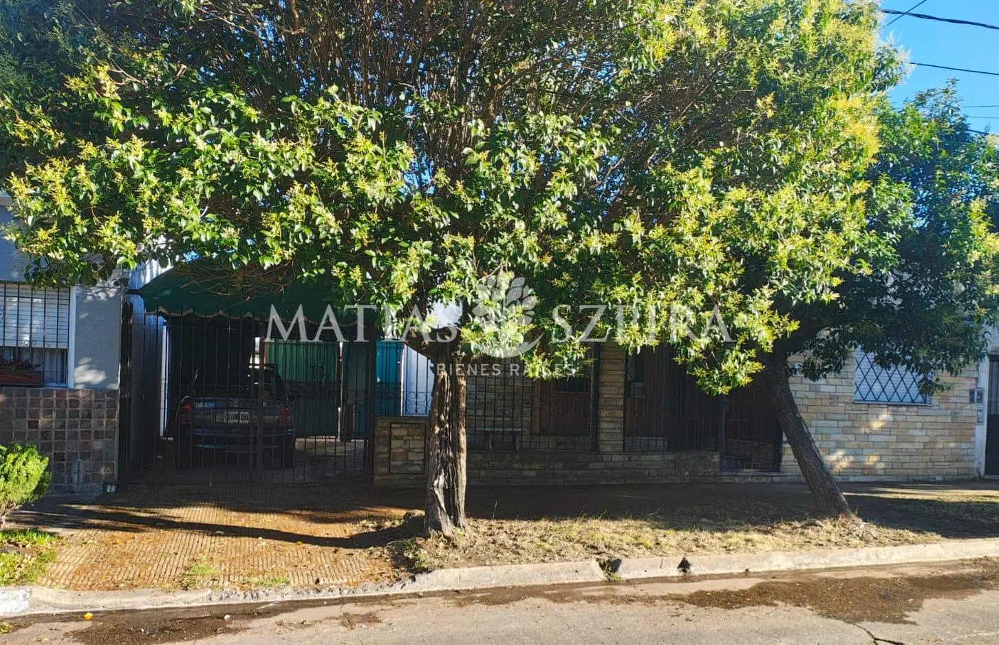 Casa venta  4 ambientes jardin 4