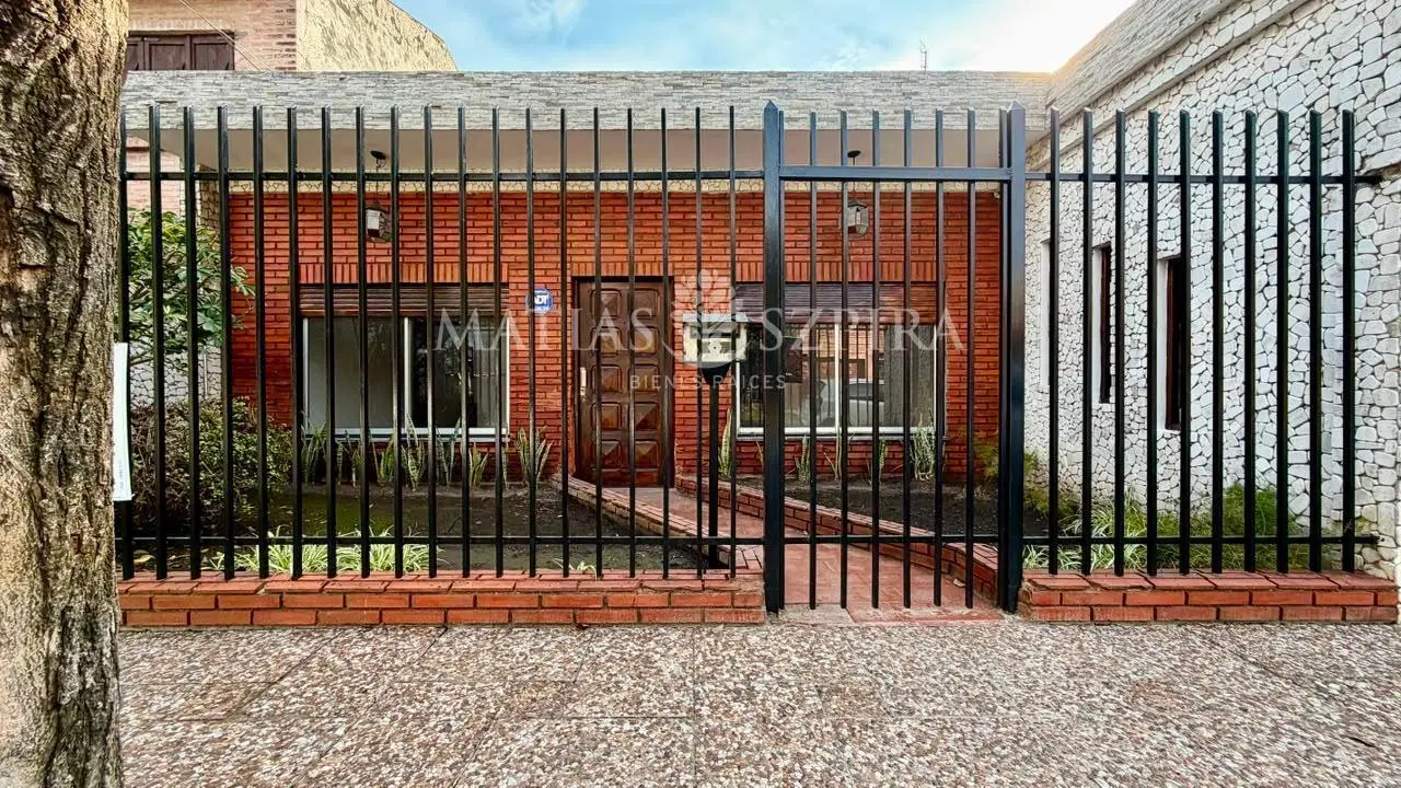 Casa 3 Ambientes Venta Castelar Norte 1