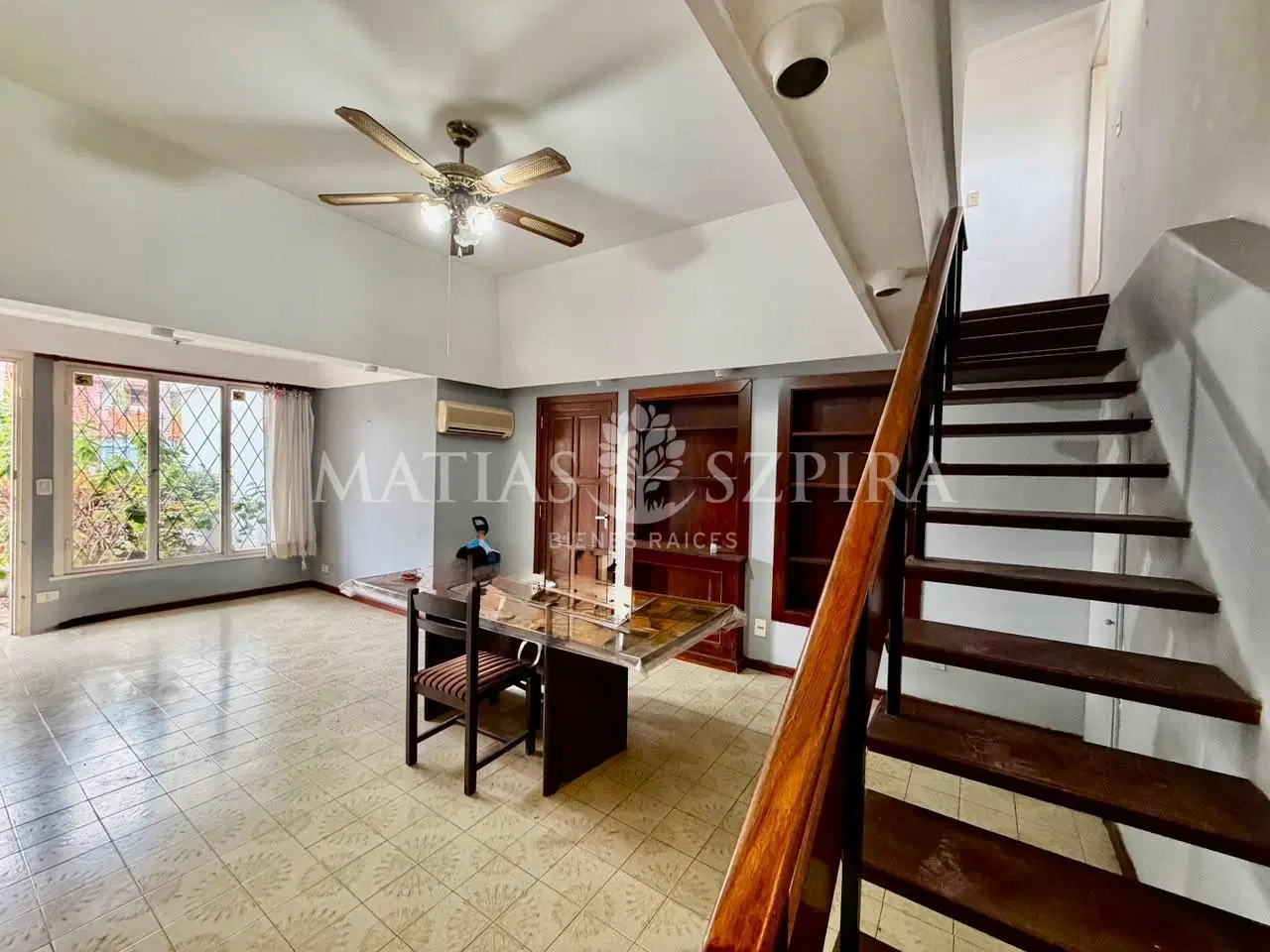 Venta, Casa 4 Ambientes Castelar 5 cuadras Estación 8