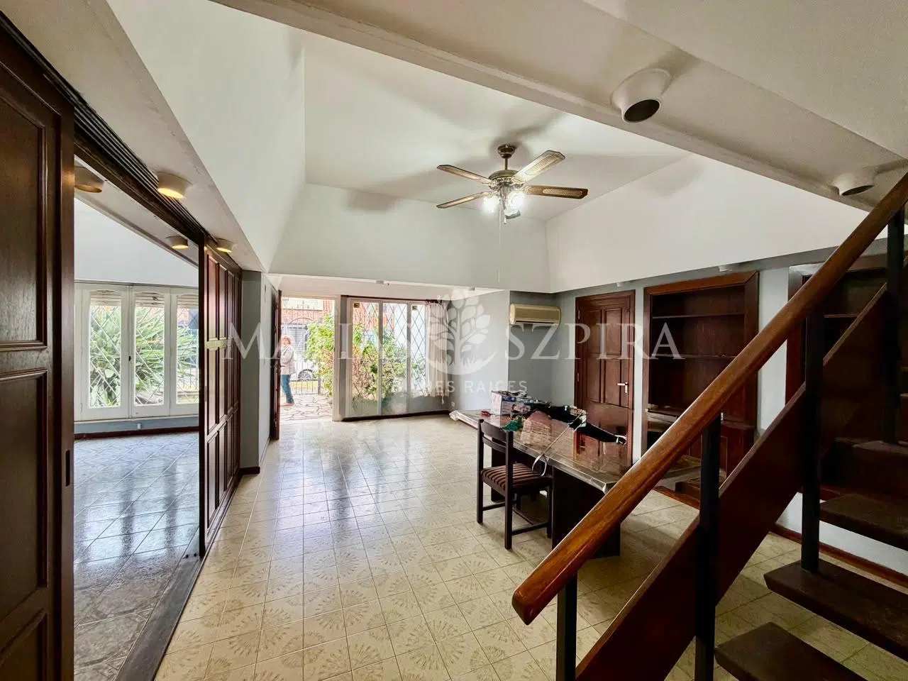 Venta, Casa 4 Ambientes Castelar 5 cuadras Estación 2