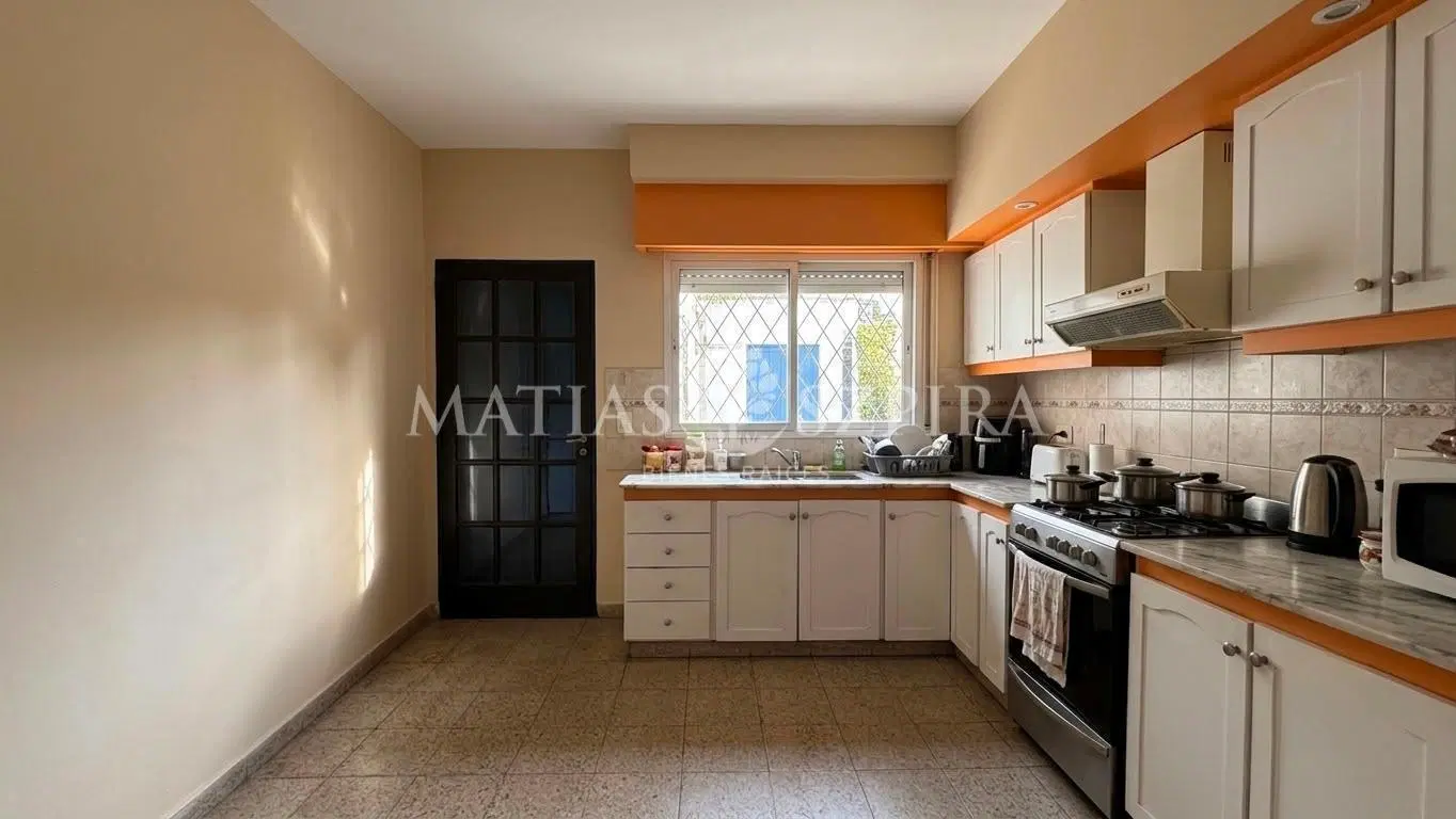 Venta, Casa 4 Ambientes Castelar 5 cuadras Estación 5