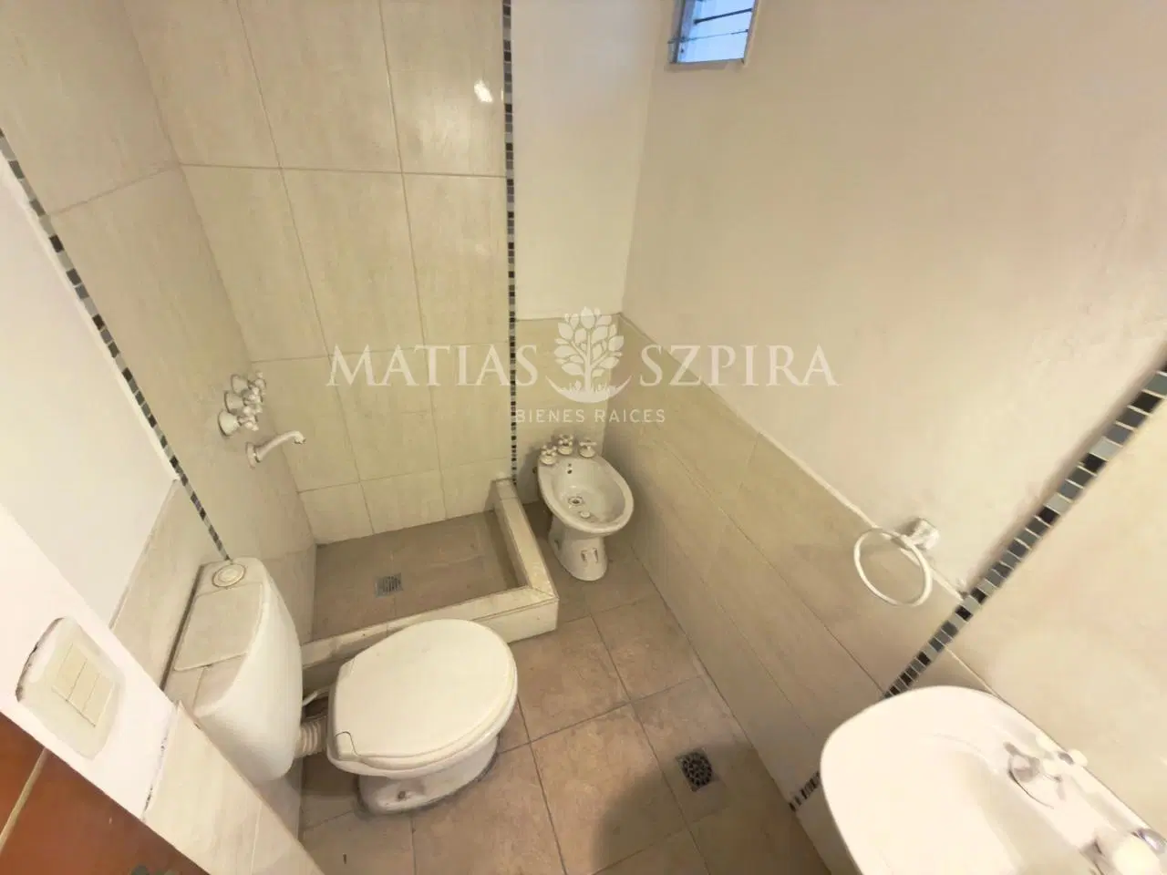 Casa tipo PH en venta 3 ambientes  –  Ramos Mejía Norte 4