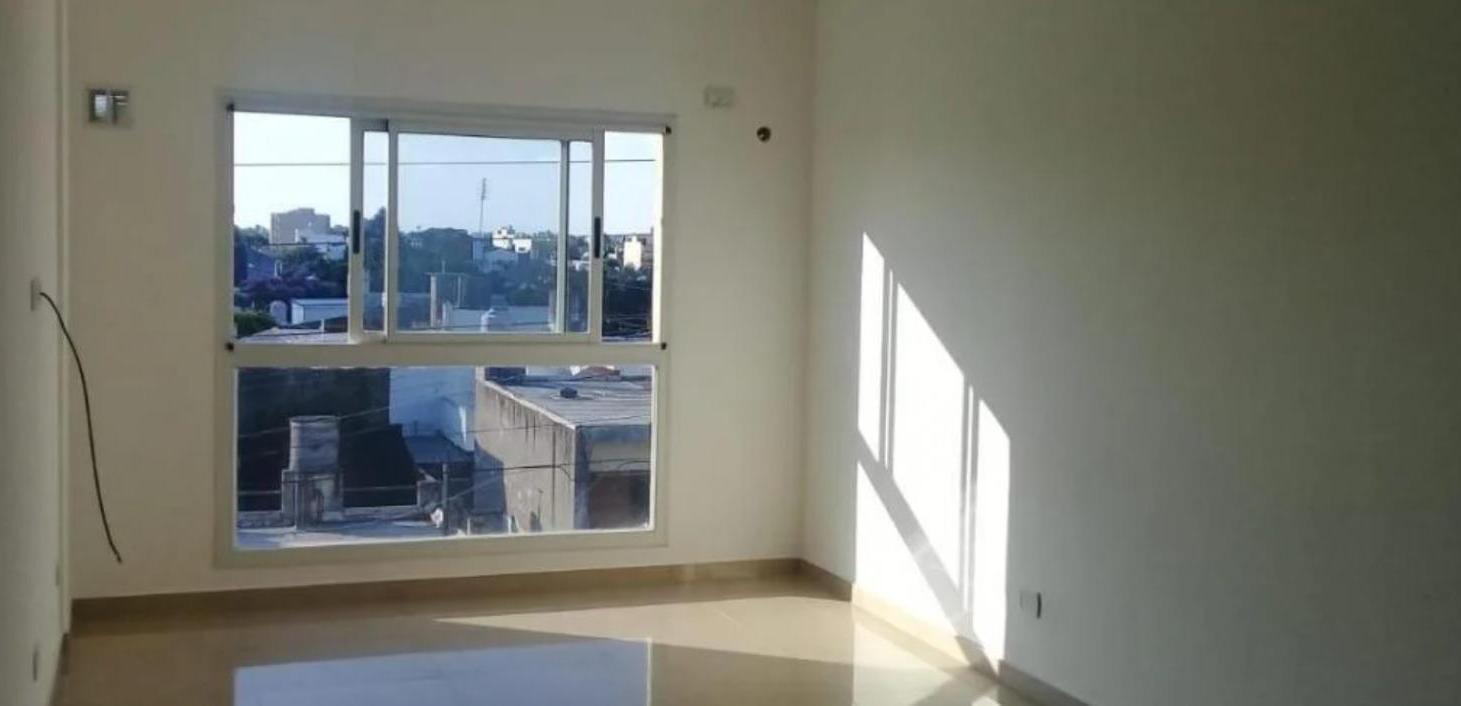 Foto de Venta de departamento 2 ambientes con cocheras en Villa Luzuriaga, imagen 1
