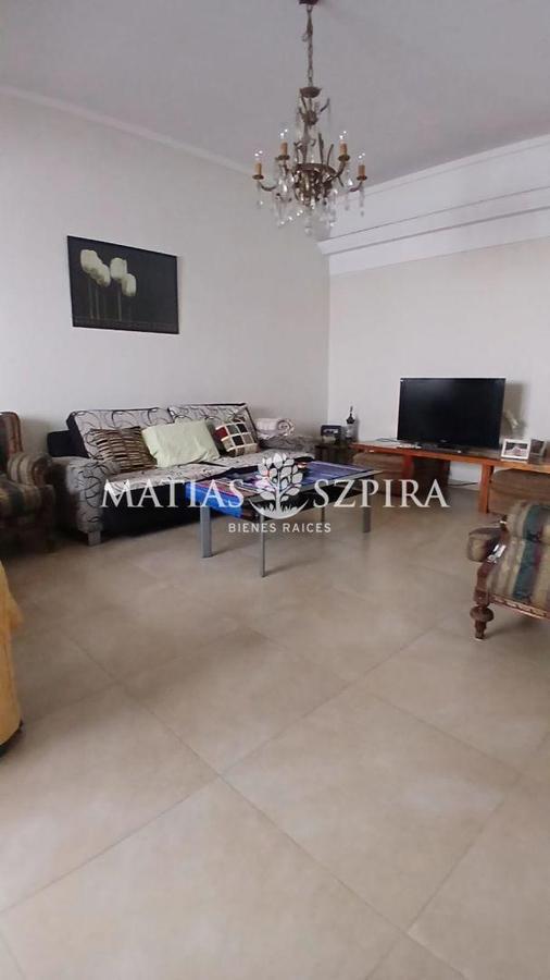 Foto de Venta de casa 5 ambientes en lomas del mirador, imagen 3